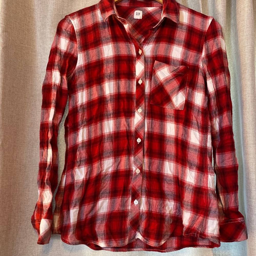GAP shirt
